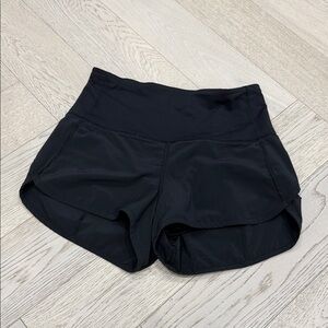 Lululemon run shorts size 4